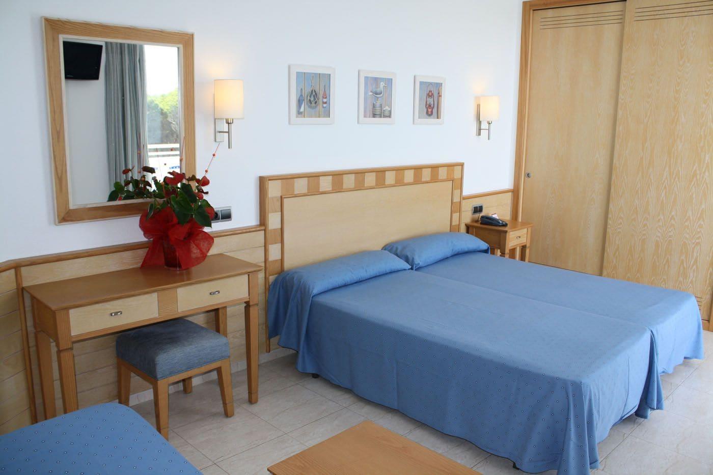 Stil Victoria Playa Hotel Es Migjorn Gran Exterior photo